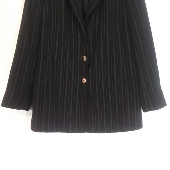 Liz Claiborne collection women's size 12 petite black and white striped blazer - Picture 3 of 15